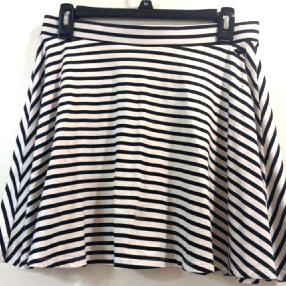 Victoria Secret PINK Skater Skirt (2012 Collection